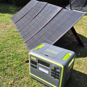 F2400 mit Bluetti Solartasche